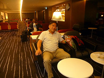 Qantas Lounge in Hong Kong International Airport