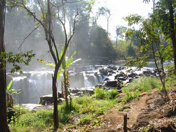 Pha Suam Waterfall