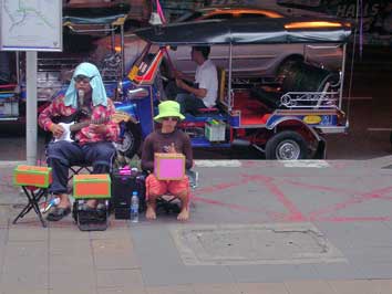 street musician in Bangkok