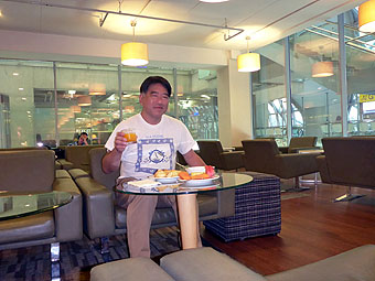 Louis' Tavern Dayroom & CIP Lounge at Suvarnabhumi International Airport