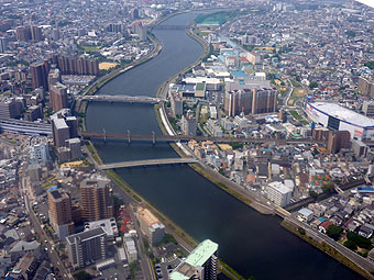 大阪上空の光景