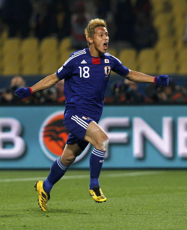 ワールドカップ南アフリカ大会−日本対デンマーク：先制のFKを決めた本田圭佑