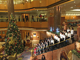 横浜ベイシェラトンホテル＆タワーズ　クリスマスロビーコンサート